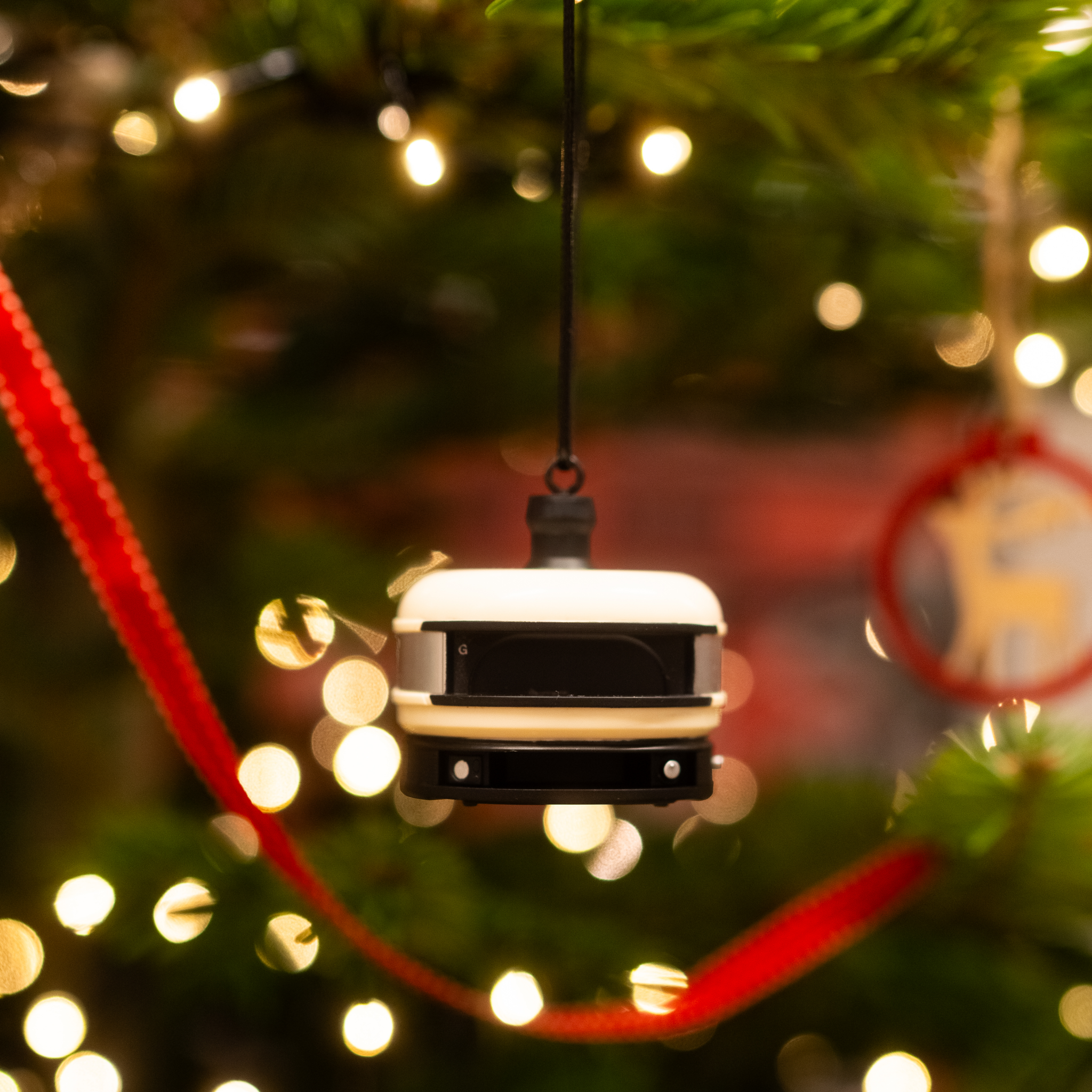 Ornament_7.png